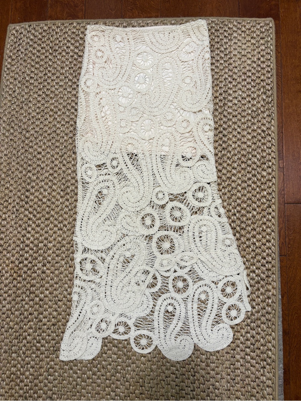 Zara Asymmetrical Scalloped Crochet Midi Skirt - Cream - Medium - NWT - Picture 4 of 8